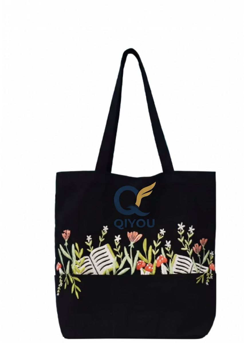 Printed sports bag with pattern